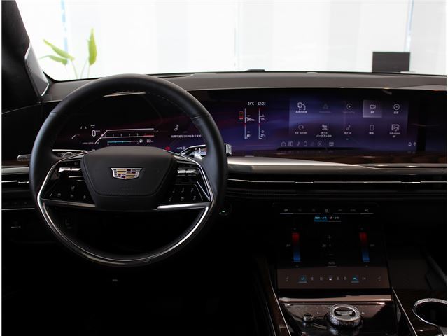 صورة مصغرة 14 لـ 2025 Cadillac ESCALADE