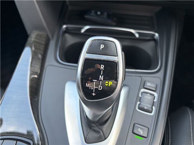 صورة مصغرة 12 لـ 2016 BMW 3 SERIES