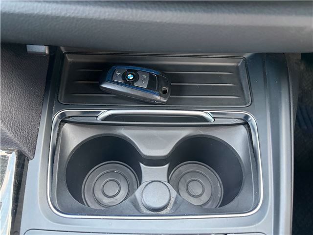 صورة مصغرة 11 لـ 2016 BMW 3 SERIES