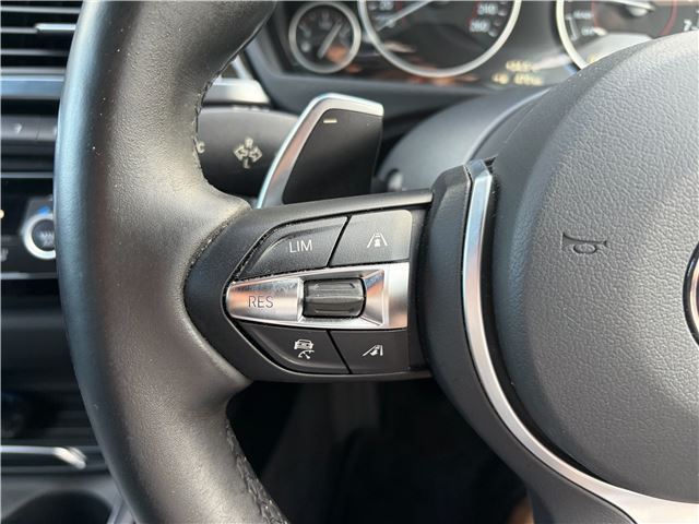 صورة مصغرة 16 لـ 2016 BMW 3 SERIES