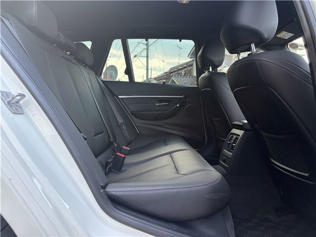 صورة مصغرة 34 لـ 2016 BMW 3 SERIES