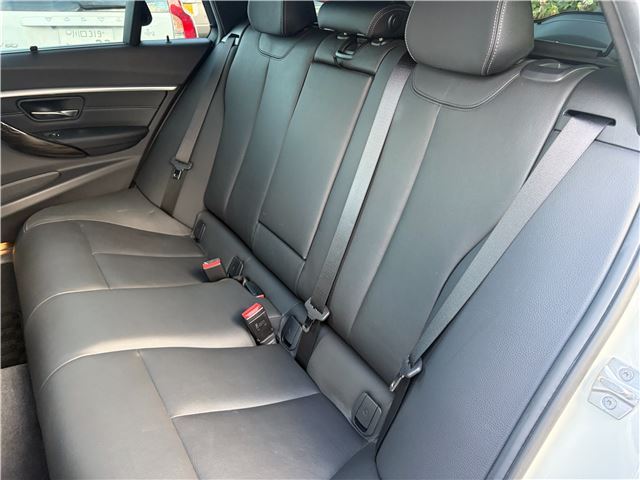 صورة مصغرة 35 لـ 2016 BMW 3 SERIES