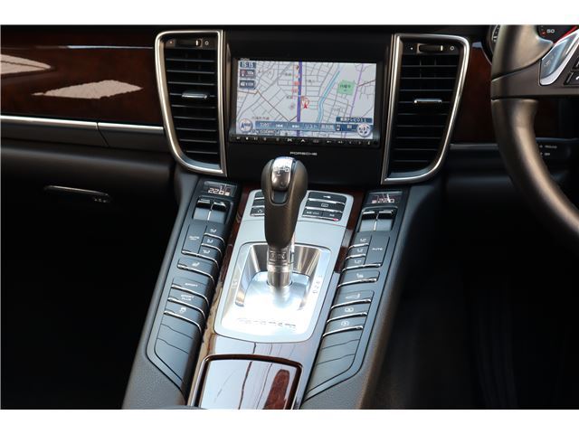صورة مصغرة 36 لـ 2010 Porsche PANAMERA