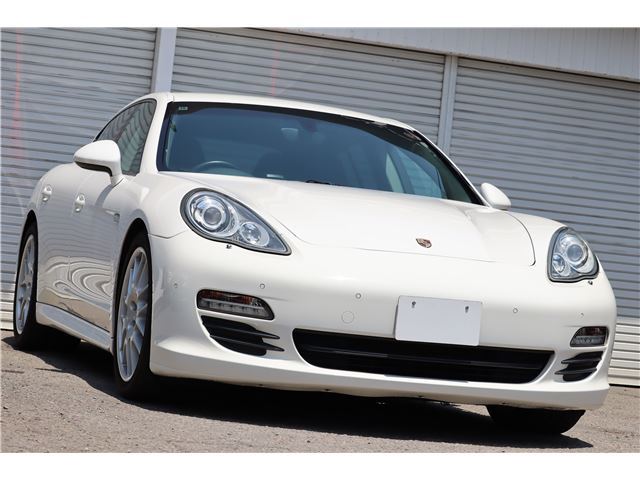 صورة مصغرة 8 لـ 2010 Porsche PANAMERA