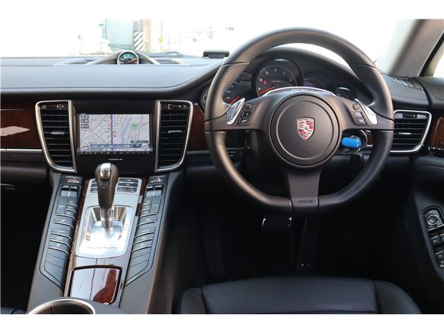 صورة مصغرة 6 لـ 2010 Porsche PANAMERA