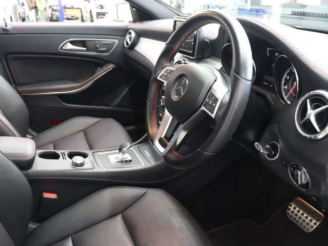 صورة 4 لـ 2013 Mercedes-BENZ CLA