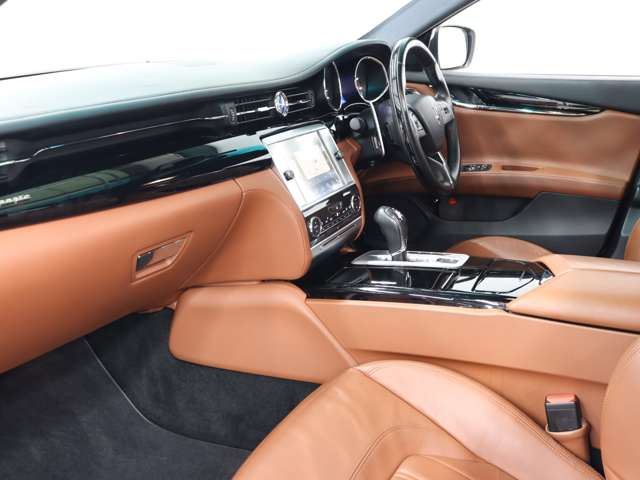 2016 Maserati QUATTROPORTE — миниатюра 16