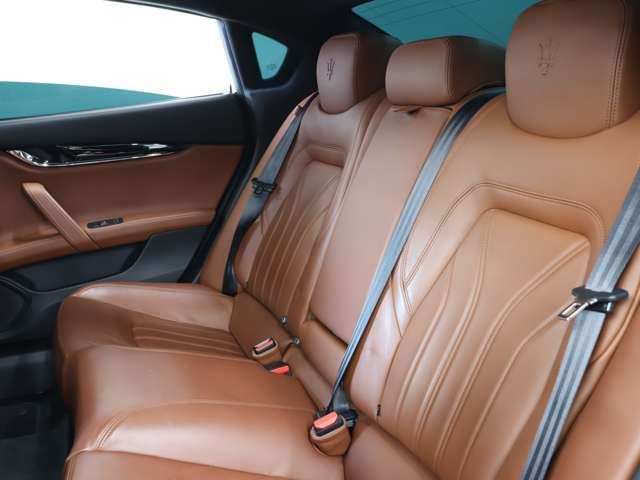 2016 Maserati QUATTROPORTE — миниатюра 18