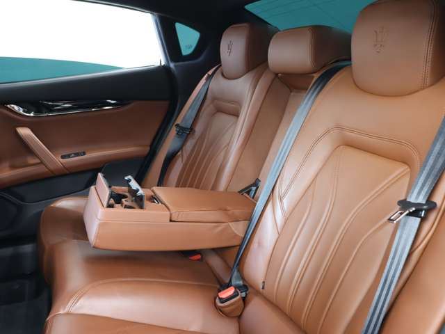 2016 Maserati QUATTROPORTE — миниатюра 19
