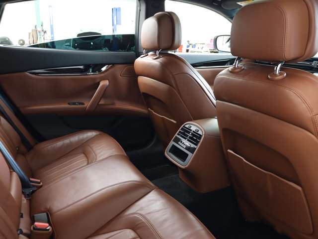 2016 Maserati QUATTROPORTE — миниатюра 20
