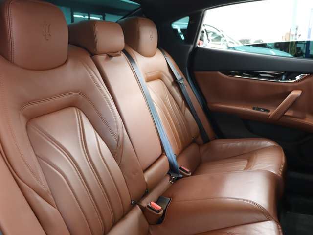 2016 Maserati QUATTROPORTE — миниатюра 21