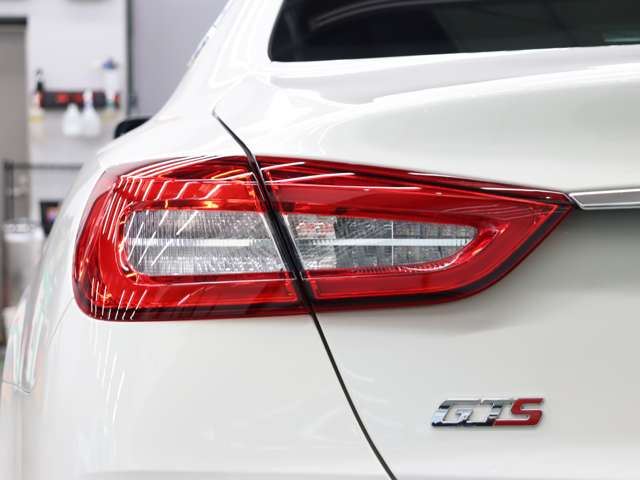 2016 Maserati QUATTROPORTE — миниатюра 37
