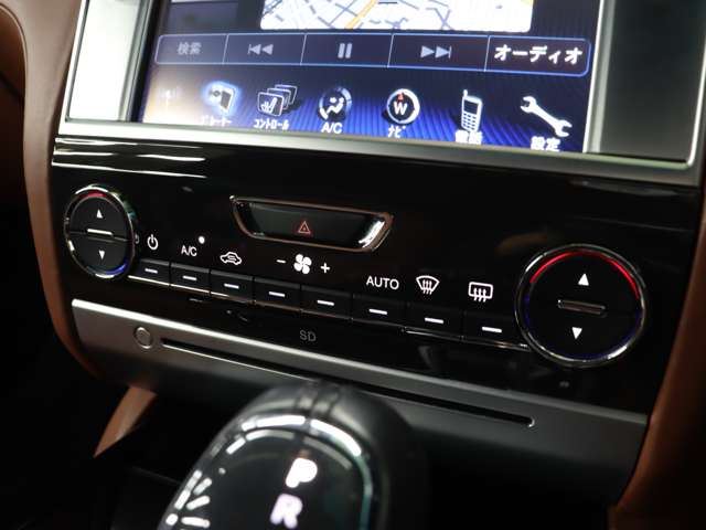2016 Maserati QUATTROPORTE — миниатюра 44