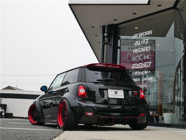 2001 MINI MNI — миниатюра 75