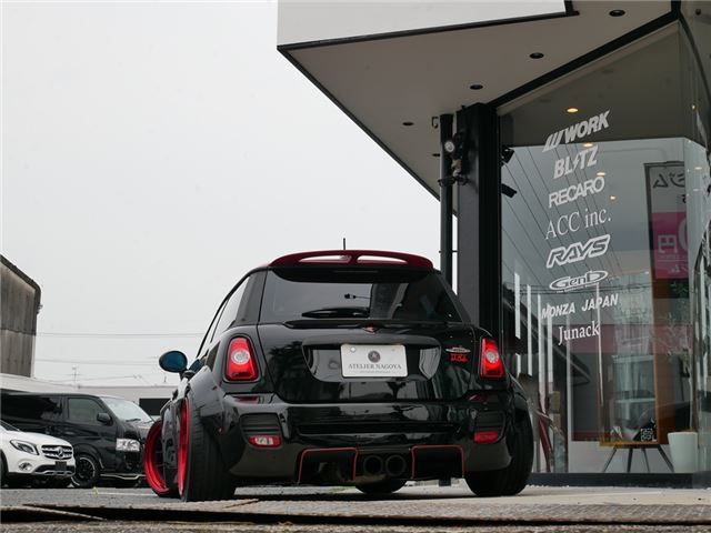2001 MINI MNI — миниатюра 76