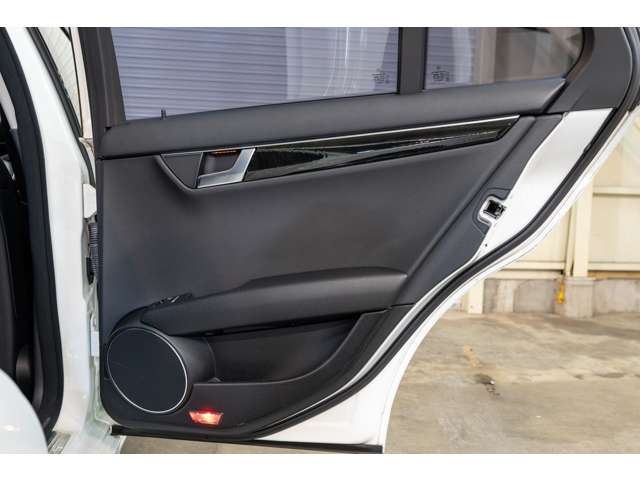 2013 Mercedes-BENZ C-CLASS — миниатюра 25