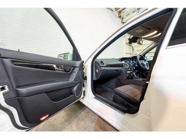 2013 Mercedes-BENZ C-CLASS — миниатюра 33