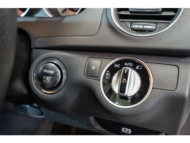 2013 Mercedes-BENZ C-CLASS — миниатюра 7