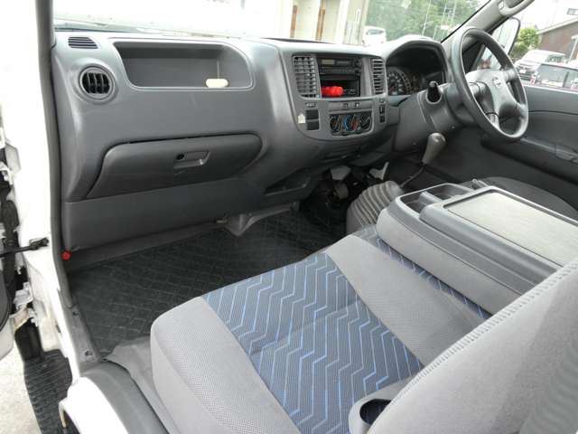 2003 Nissan CARAVAN 缩略图 15