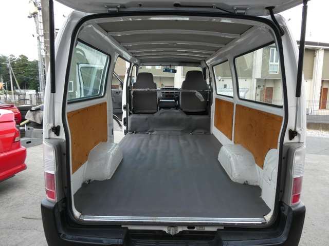 2003 Nissan CARAVAN 缩略图 48