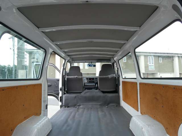 2003 Nissan CARAVAN 缩略图 50