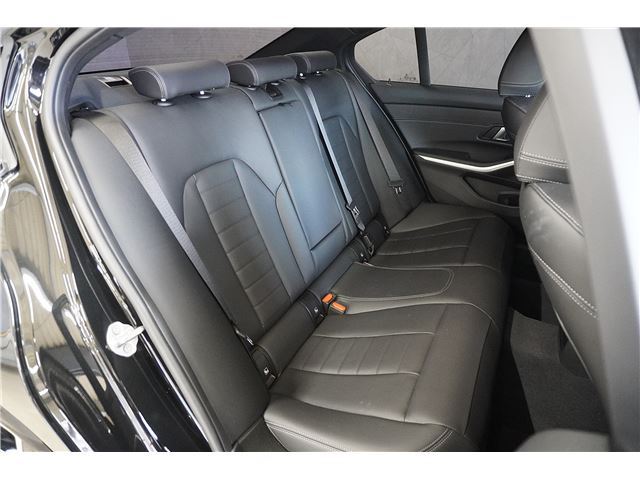 2024 BMW 3 SERIES 缩略图 10