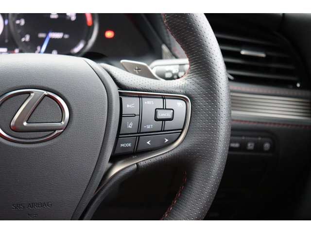 2021 Lexus LS photo 10