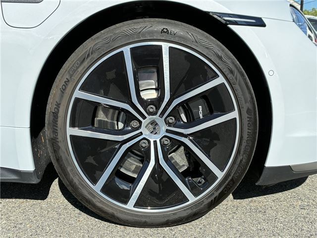 صورة مصغرة 7 لـ 2025 Porsche TAYCAN