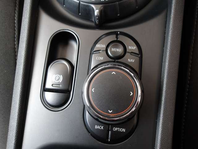 2017 MINI CLUBMAN — миниатюра 26