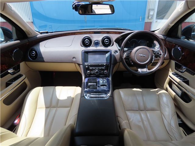 2011 Jaguar XJ — миниатюра 3