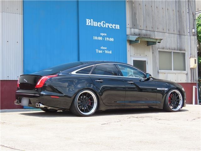2011 Jaguar XJ — миниатюра 12