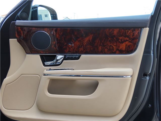 2011 Jaguar XJ — миниатюра 36