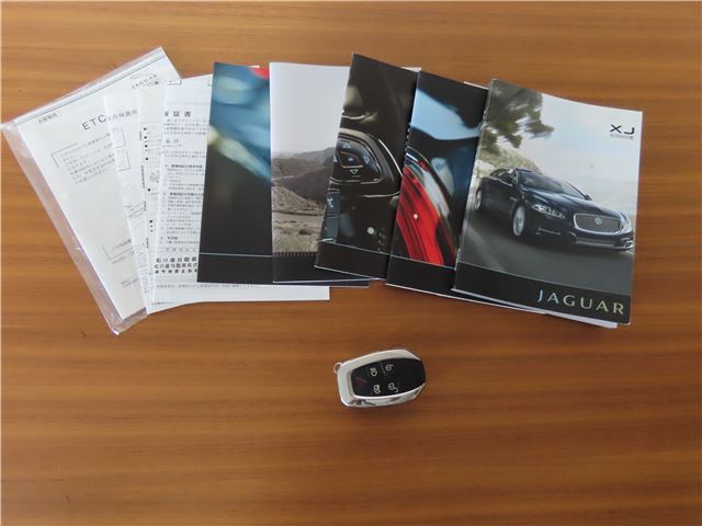 2011 Jaguar XJ — миниатюра 4