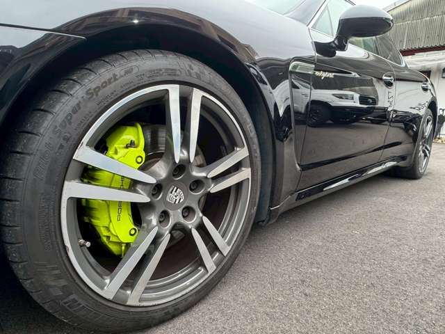2015 Porsche PANAMERA 缩略图 17