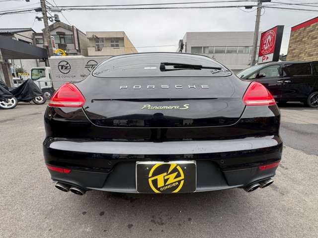 2015 Porsche PANAMERA 缩略图 23