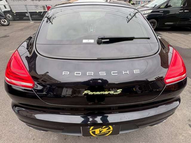 2015 Porsche PANAMERA 缩略图 24