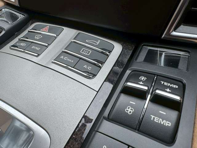 2015 Porsche PANAMERA 缩略图 44