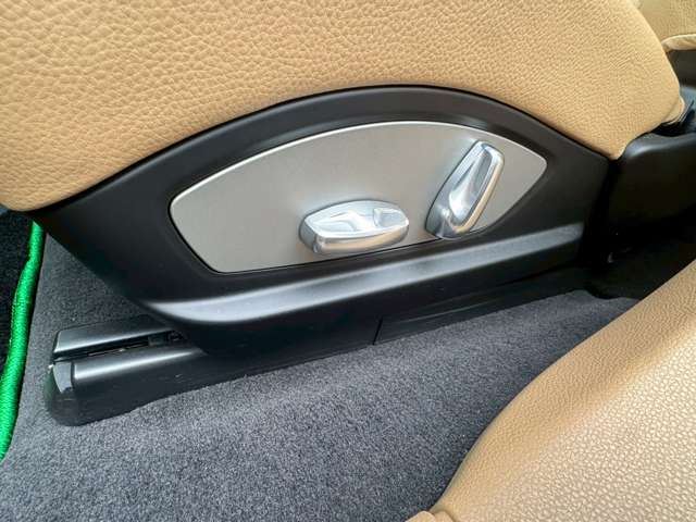 2015 Porsche PANAMERA 缩略图 63
