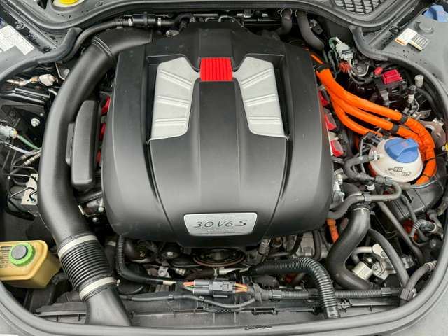 2015 Porsche PANAMERA 缩略图 71