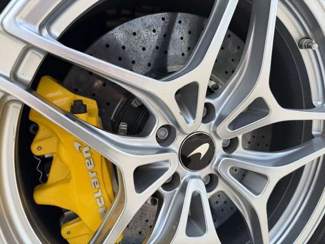 صورة مصغرة 32 لـ 2018 Mclaren 720S
