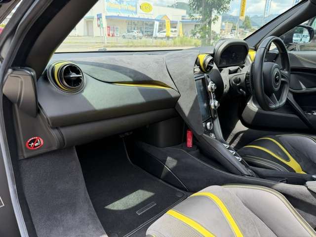 صورة مصغرة 64 لـ 2018 Mclaren 720S
