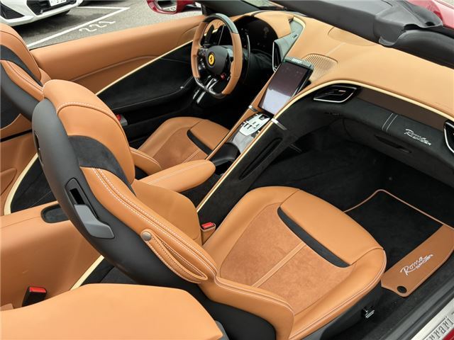 صورة مصغرة 3 لـ 2025 Ferrari ROMA SPIDER