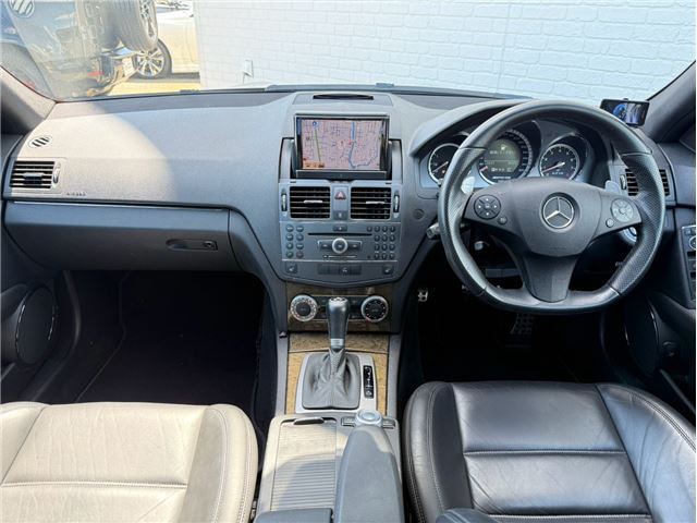 2010 Mercedes-BENZ C-CLASS AMG — миниатюра 3
