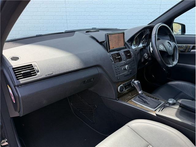 2010 Mercedes-BENZ C-CLASS AMG — миниатюра 30