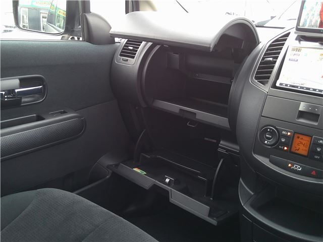 صورة مصغرة 31 لـ 2010 Nissan LAFESTA