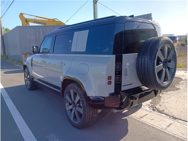 2026 LAND Rover DEFENDER — миниатюра 2