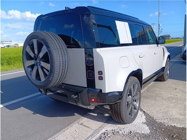 2026 LAND Rover DEFENDER — миниатюра 5