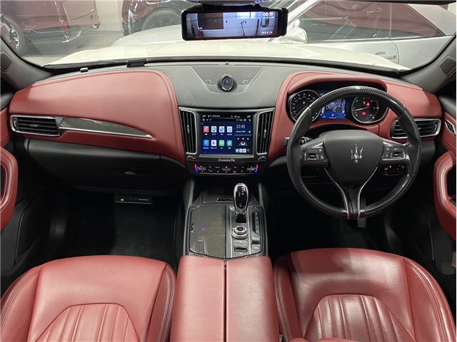 2017 Maserati LEVANTE — миниатюра 18