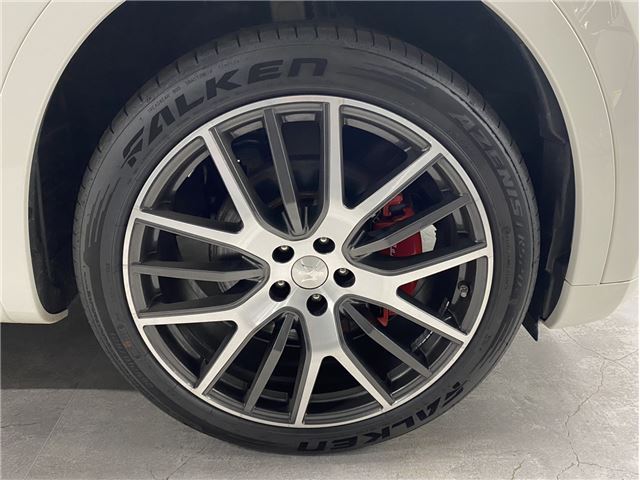 2017 Maserati LEVANTE — миниатюра 9