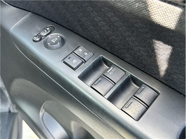 2011 Honda N-BOX CUSTOM — миниатюра 13